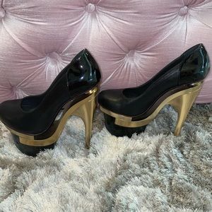 Versace Triple Platform Pumps. Size 35.5